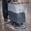 Akülü Arkadan İtmeli Yer Yıkama ve Temizleme Makinesi SC5500 B
